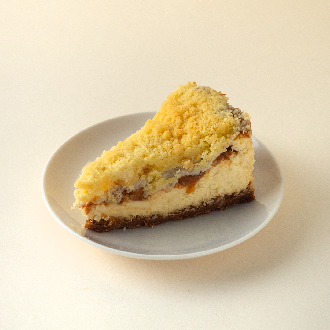 Apple Crumble Cheesecake